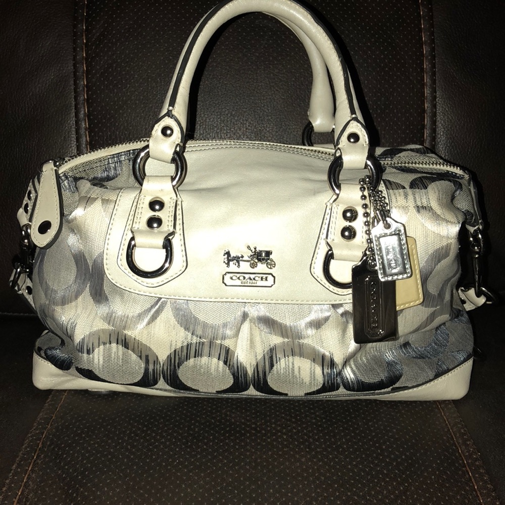 Coach Bag : White /silver / Blue